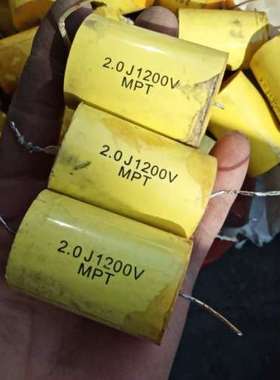 议价黄色无感IGBT吸电容每个3，CBB每个一。