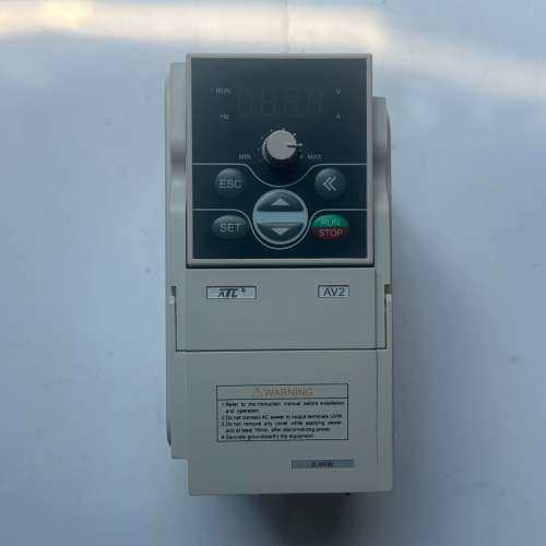 议价四方变频器AV2-2S0004，0.4KW，拆机现货，实物拍