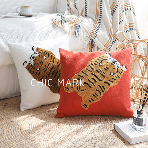 热卖网红ins风沙发靠垫虎年公仔卡通刺绣抱枕套坐垫床头枕头腰靠