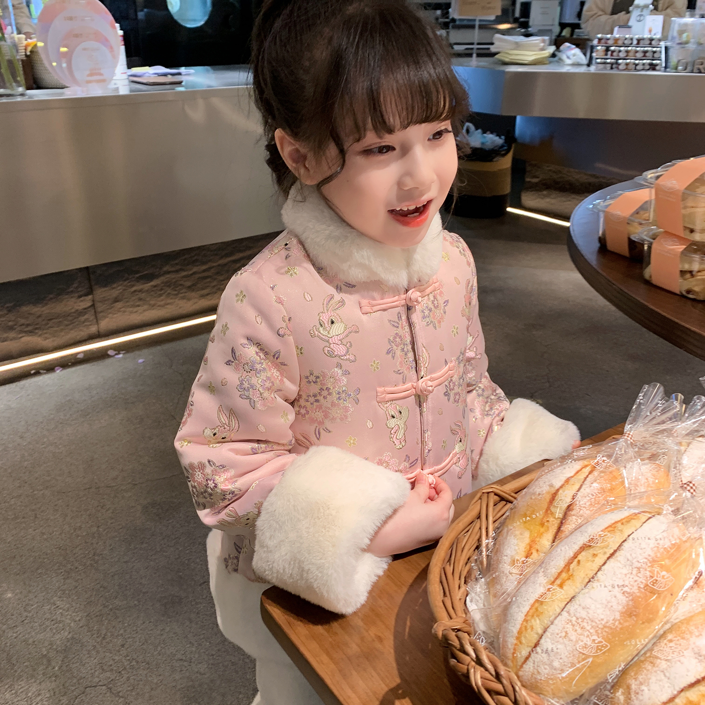 小女孩新年夹棉外套阔腿裤两件套