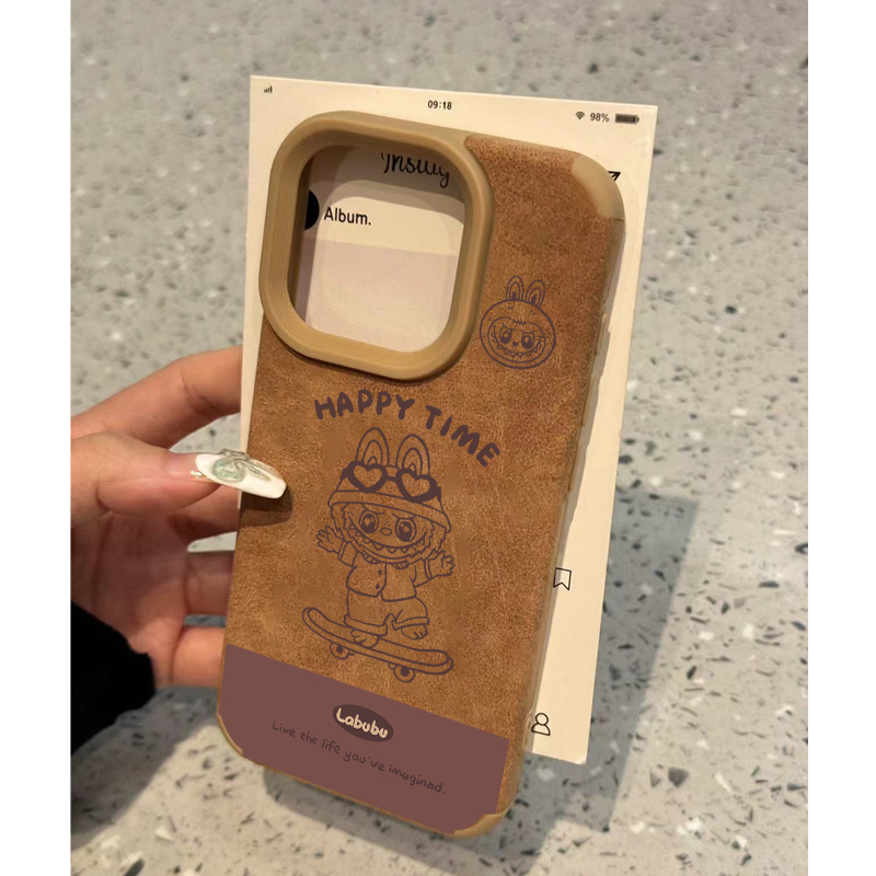 棕色labubu可爱卡通适用苹果13翻毛皮手机壳iPhone16promax新款15Pro全包12硅胶14防摔套14Pro小众15女16秋冬