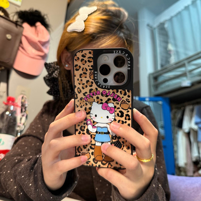 日韩ins辣妹豹纹黑皮长腿kitty猫苹果17适用iPhone16ProMax明星同款15pro可爱卡通手机壳13防摔保护套14plus