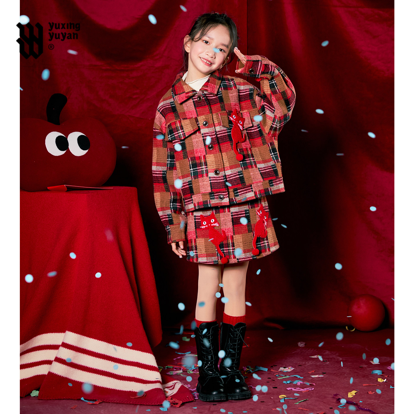 新年女童套装2026新款儿童洋气加厚保暖格子毛呢外套半裙两件套