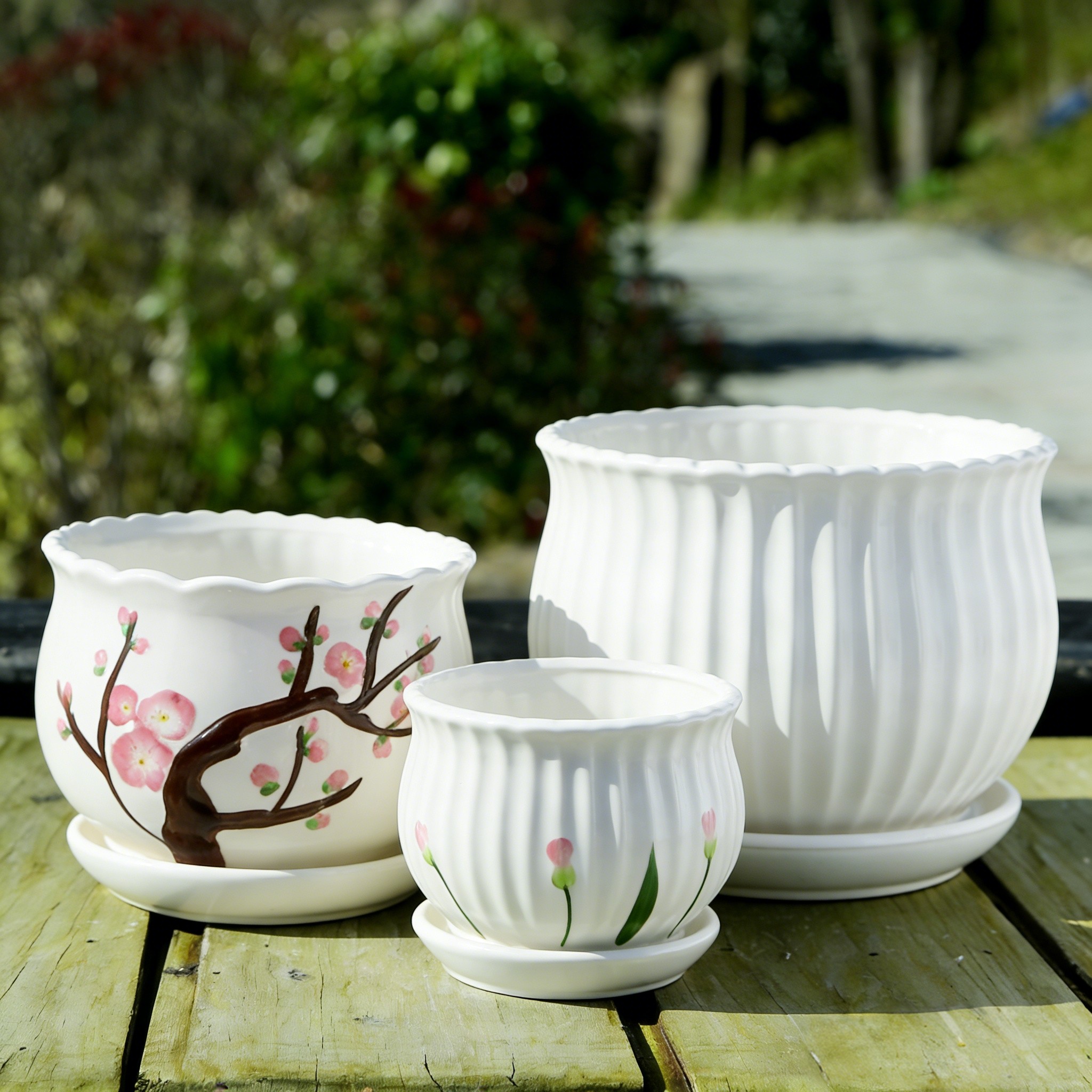 花盆陶瓷简约多肉花盆蝴蝶兰家用大中小号发财树绿萝专用盆一体拖