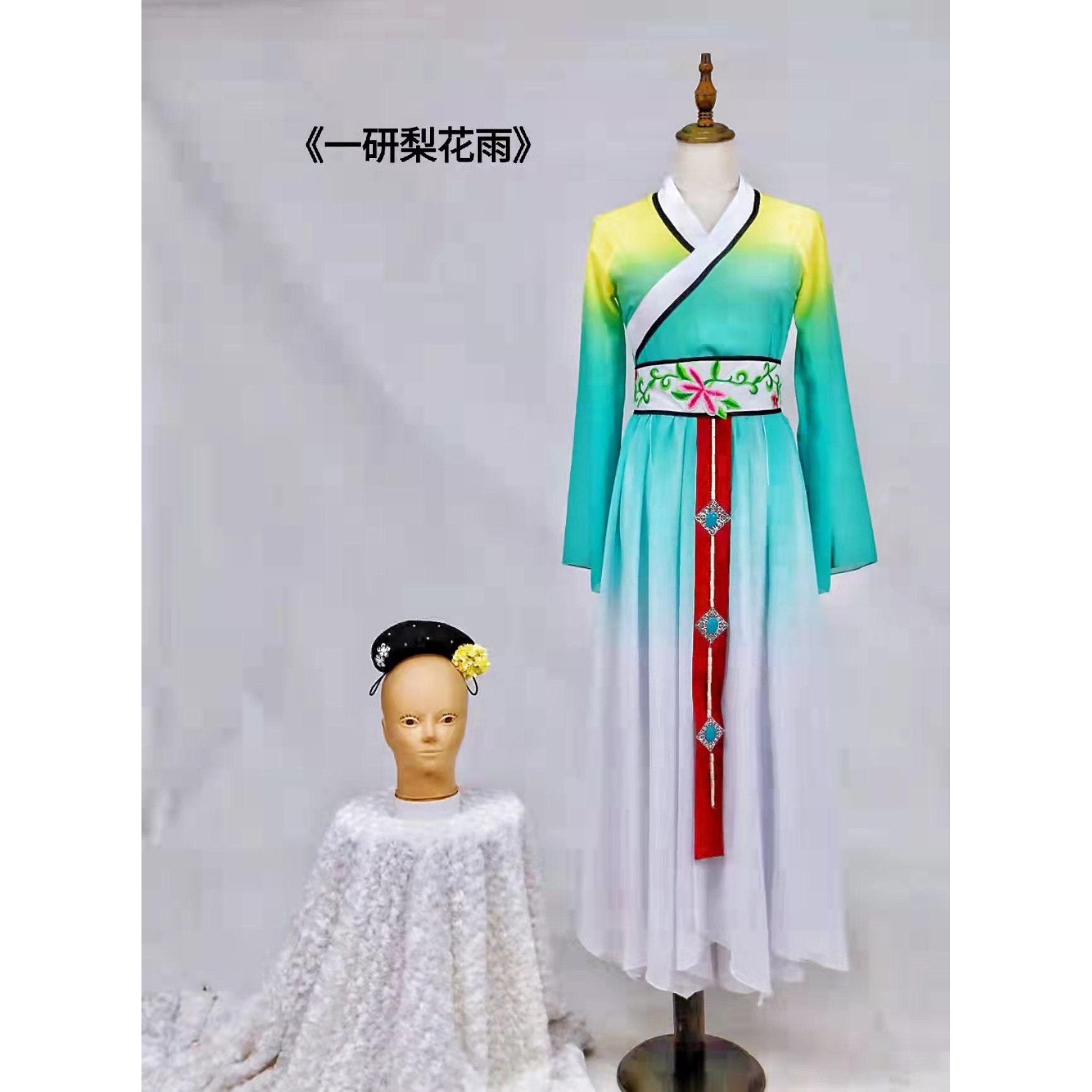 儿童古典舞演出服中国风图片