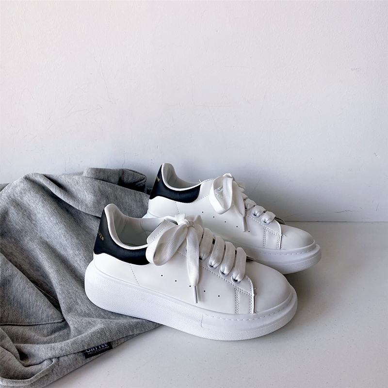 皮面韩版增高学生休闲风麦昆板鞋