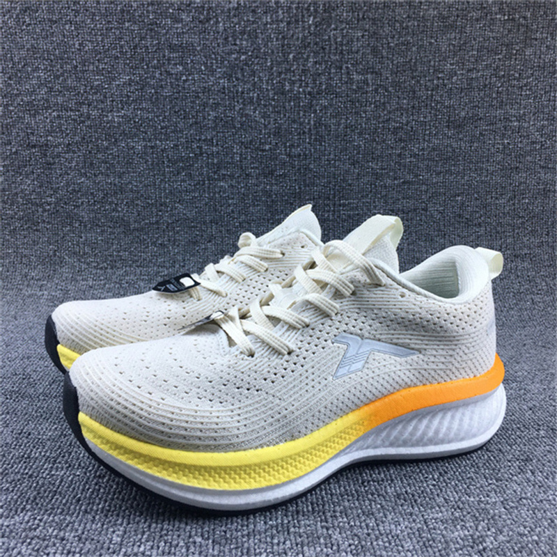 出欧美男女网面透气运动鞋轻便防滑爆米花底减震回弹跑步鞋休闲鞋
