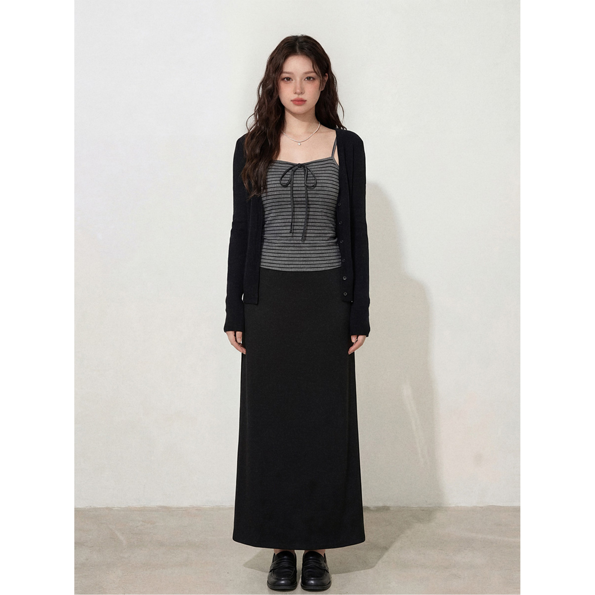 2026年春季大码女装&ldquo;奥利奥千层&rdquo;微胖松弛感吊带开衫半裙套装