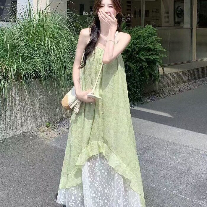 法式甜美2026碎花夏季拼接新款海边吊带度假气质不规则连衣裙裙子