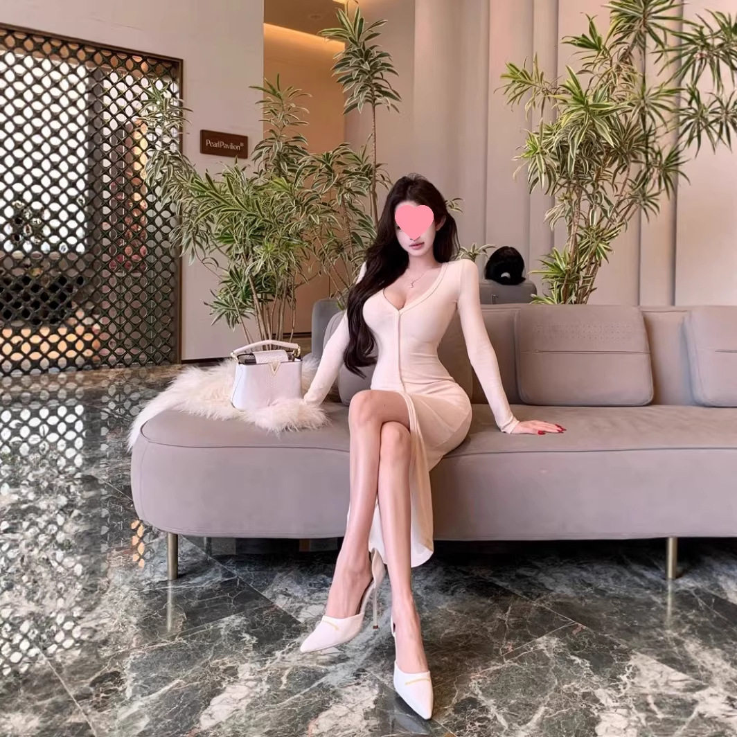 纯欲温柔风长袖连衣裙女秋冬v领紧身内搭打底裙子性感包臀中长裙