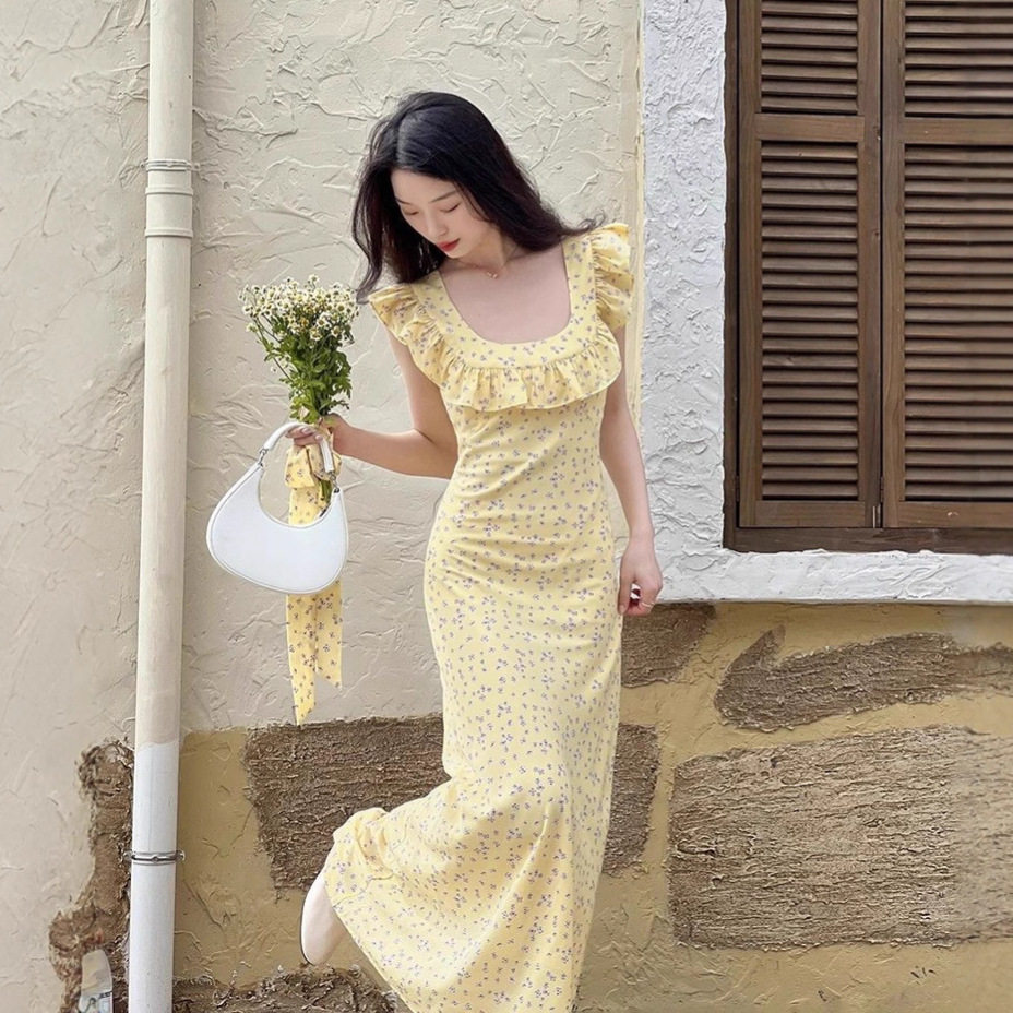 法式碎花中长款荷叶边裙女性感修身夏季新款度假花边吊带连衣裙子