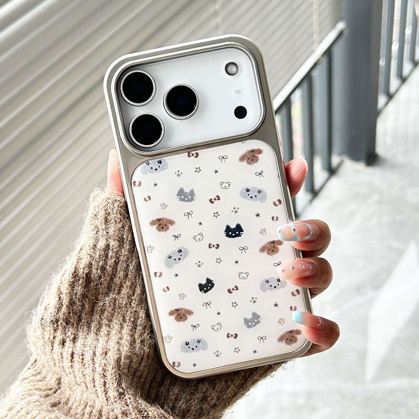 卡通小动物电镀滴胶壳适用于苹果