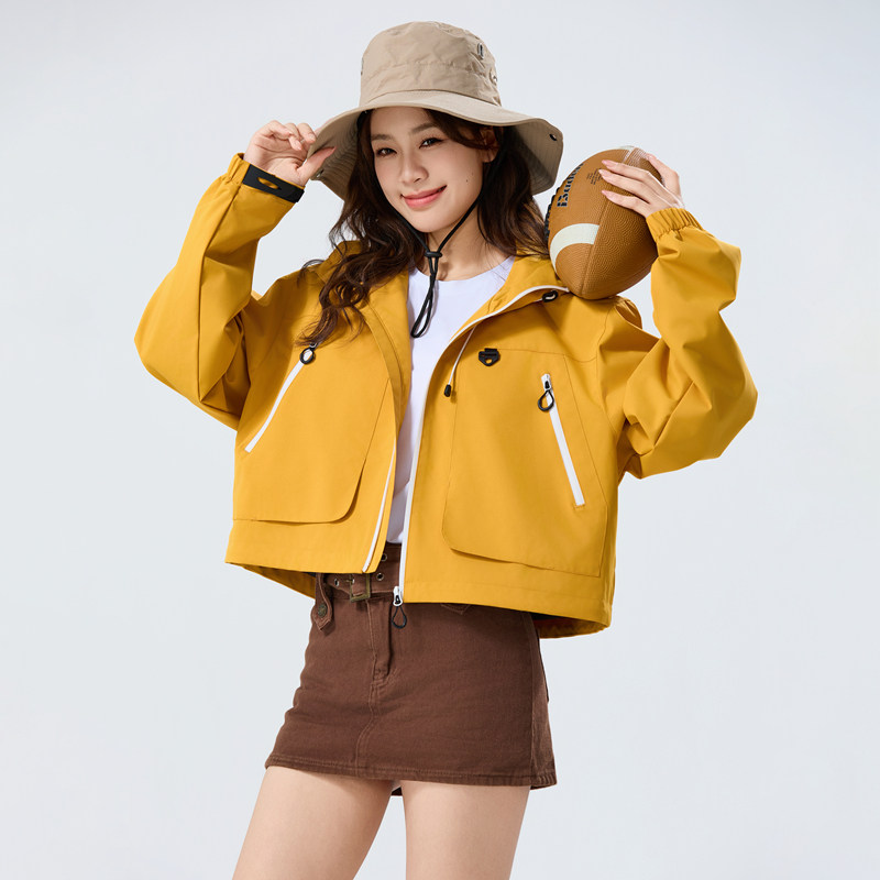 【洲洲专享】户外短款冲锋衣女款春秋无缝压胶登山服外套6666