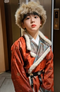 织金西域风唐装圆领袍男童拜年服儿童汉服宝宝周岁礼服秋冬加绒