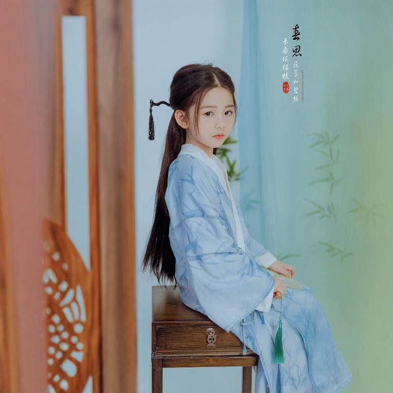 女童汉服中国风秋新款中国风清新儿童交领长袍演出服唐制古装长衫