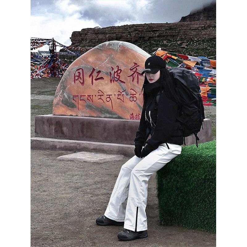 临典白色冲锋裤女2026春秋新款户外防风防水耐磨徒步情侣登山裤子