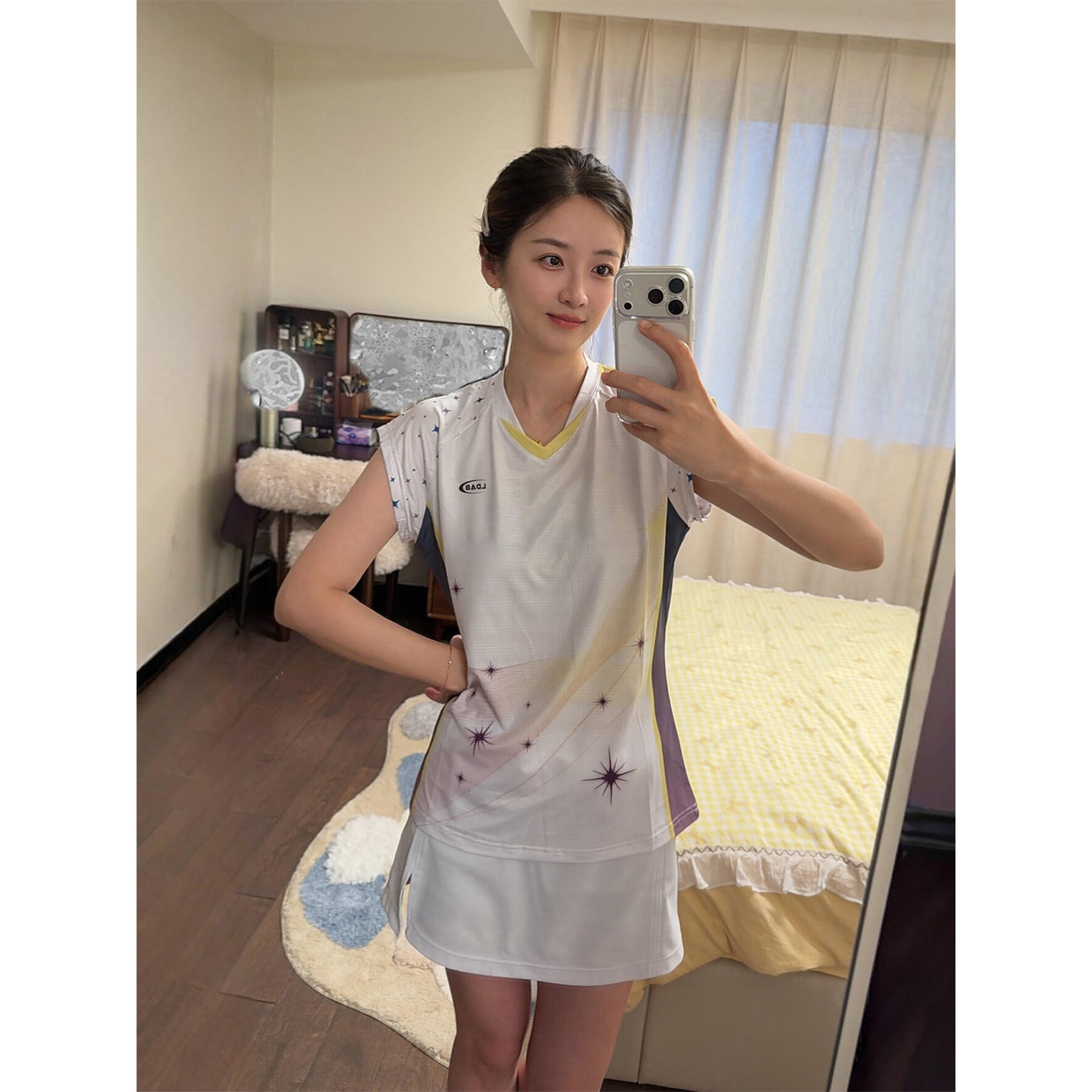 临典白色羽毛球服套装女2026夏新款健身运动大赛短袖速干上衣短裙