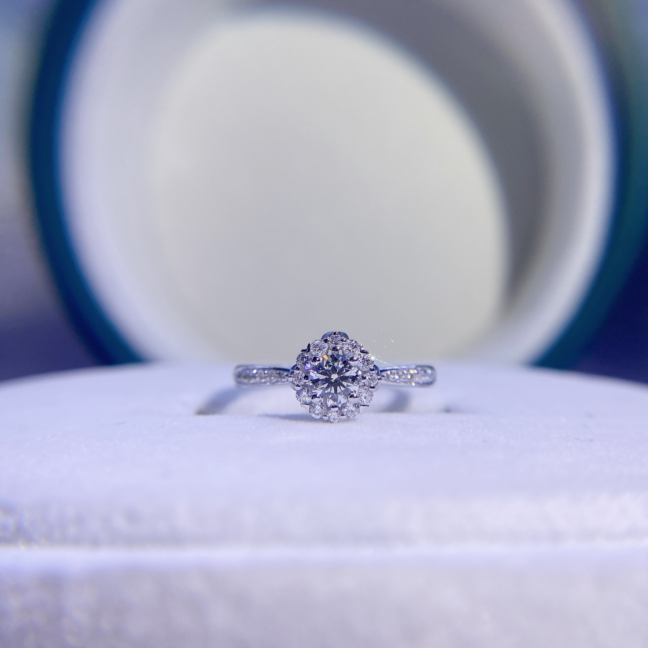 18K金钻戒戒托定制镶嵌加工