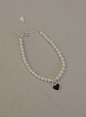 1205韩国东大门代购h925纯银黑色爱心吊坠珍珠手链桃心心形手饰