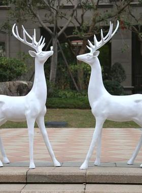 户外彷真玻璃纤维白鹿雕塑落地庭院园林景观商场婚礼装饰白色鹿摆