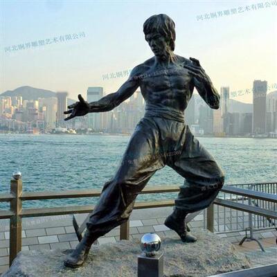 李小龙铸铜人物雕塑截拳道双节棍功夫武打术明星步行商业街头景观
