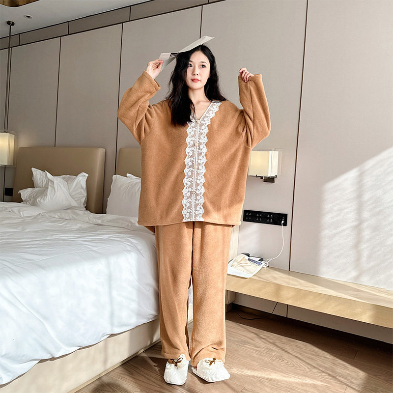 日系CherryKoko冬季蕾丝加绒加厚暖大码外穿胖mm高级感女加大加肥