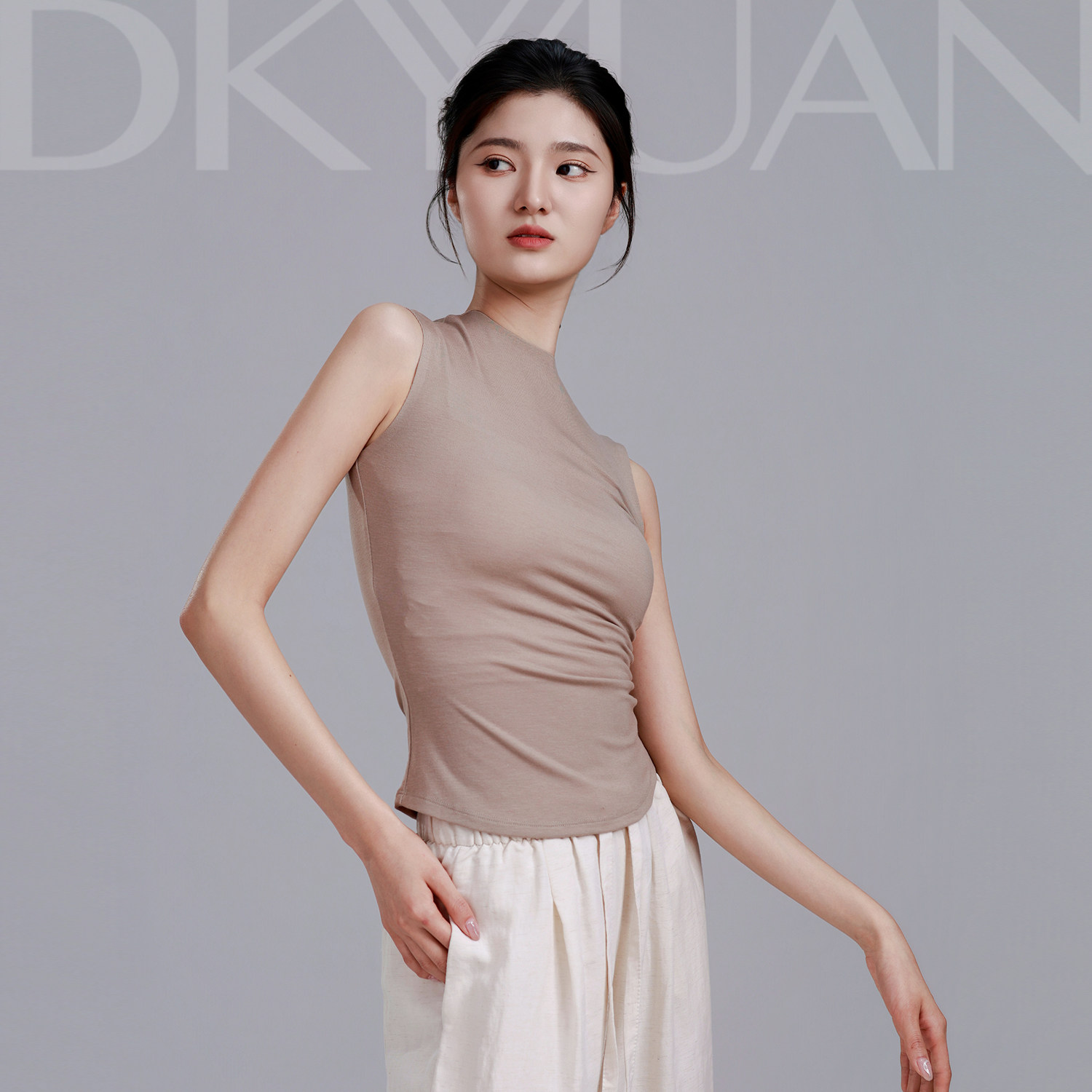 豆蔻依缘现代舞练功服夏季无袖背心上衣修身显瘦舞蹈服基础训练服图片