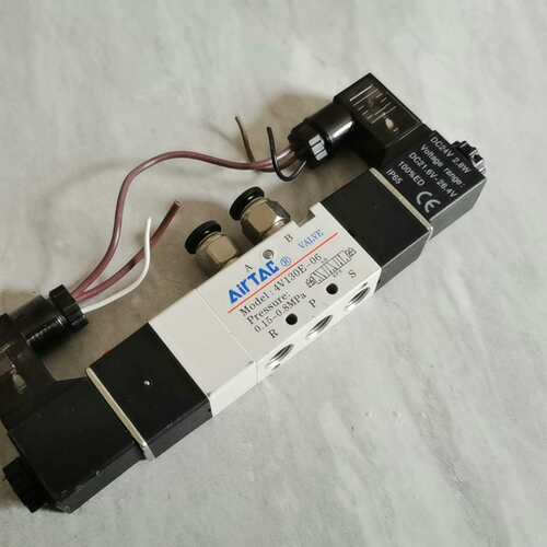 可维修成色错的AIRTAC/亚德客电磁阀，型号4V130E—06议价