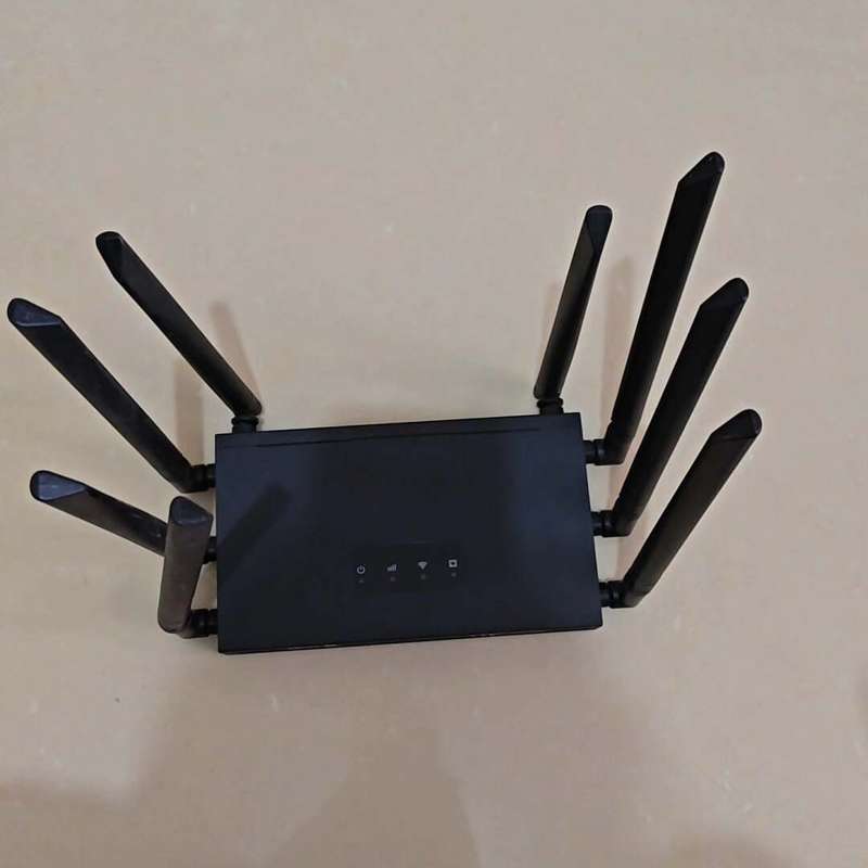 可维修高速无线路由器，型号CPE-S01-T2，8根天线设计，有一议价