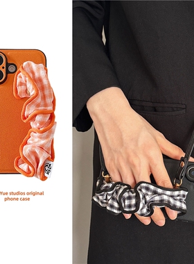 适用苹果17promax手机壳15高级感12斜挎iPhone14带挂绳苹果16可背带11格子腕带17pro橙色13轻奢皮纹max女新款