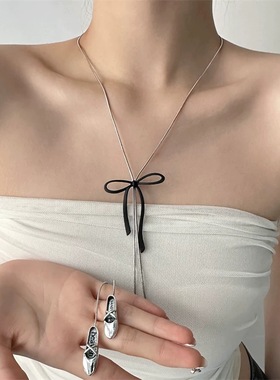 简约芭蕾舞鞋蝴蝶结项链