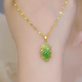 小清新绿色水晶树叶项链2024新款 百搭锁骨链气质金枝玉叶颈链 时尚