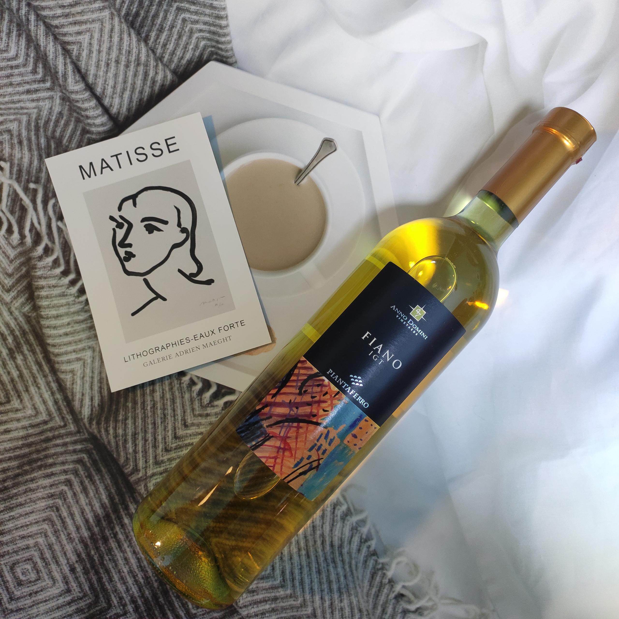 意大利原瓶进口飞亚诺干白葡萄酒古老品种果香迷人日常饮低度微醺