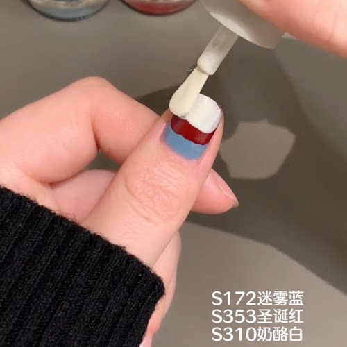 红蓝白色ins美甲twomoons