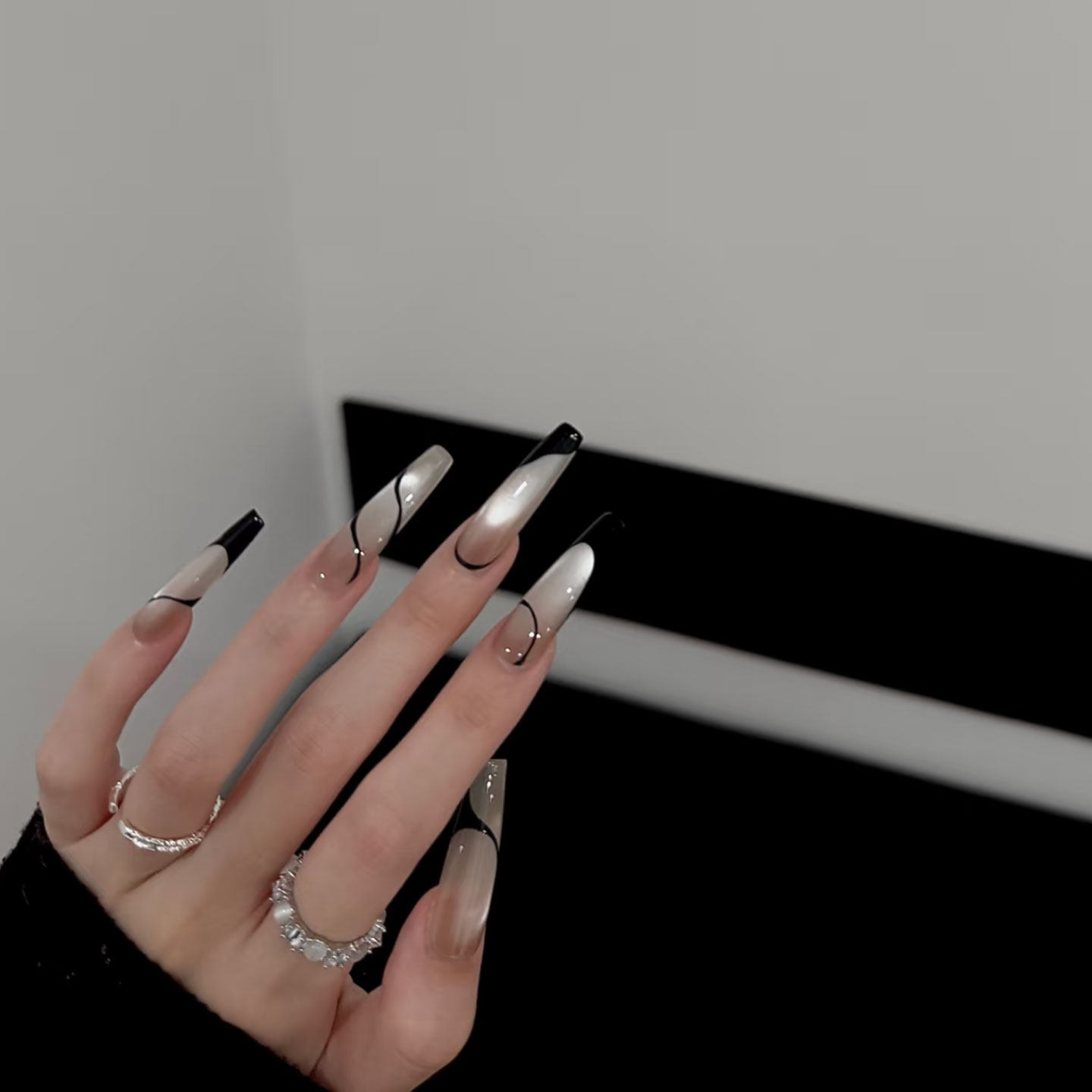 简约线条高级手工穿戴甲