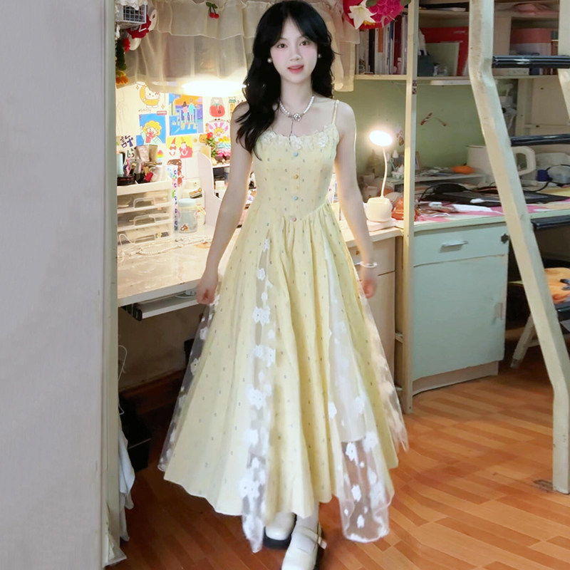 黄色法式甜美碎花吊带连衣裙女夏季高级感巨好看的夏日小个子长裙