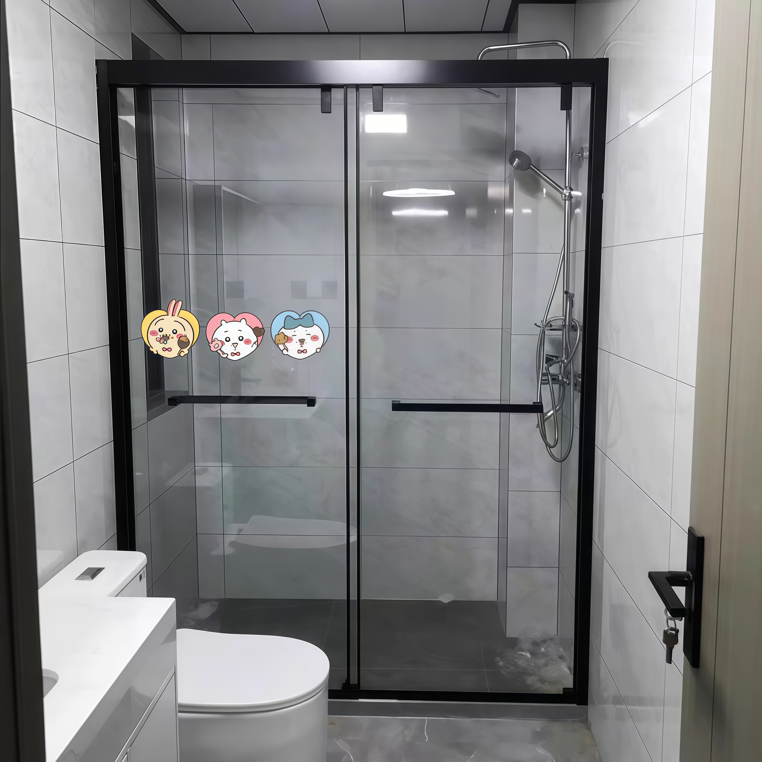 chiikawa玻璃贴纸可爱卡通装饰贴画图片