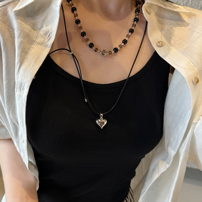 十里间【:)】简约气质黑白串珠笑脸项链爱心抽绳毛衣链