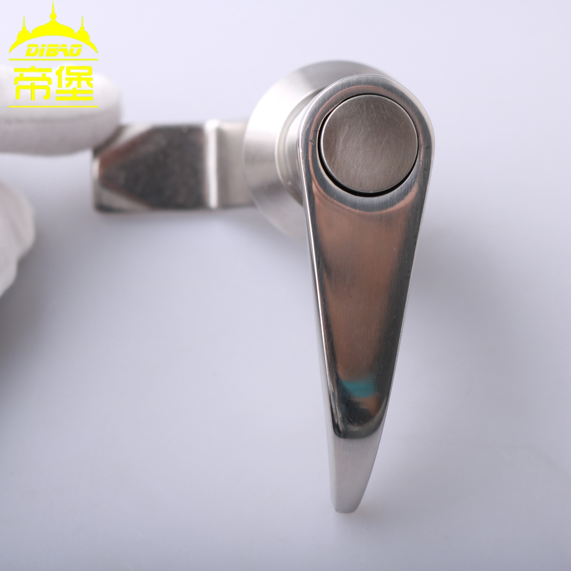 MS303-2电气柜门不锈钢执手锁