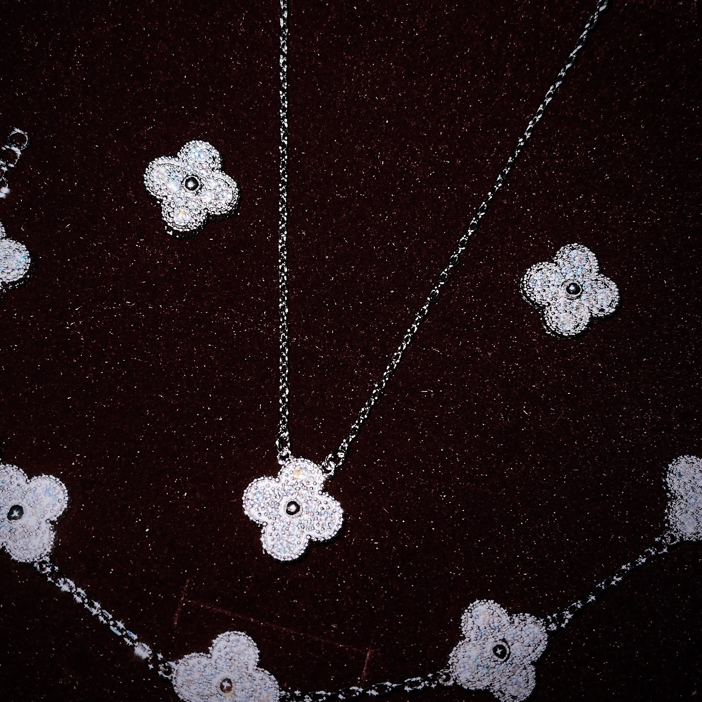 满钻四叶花项链吊坠长款颈链晚宴优雅超仙耳钉四草花手链首饰套装