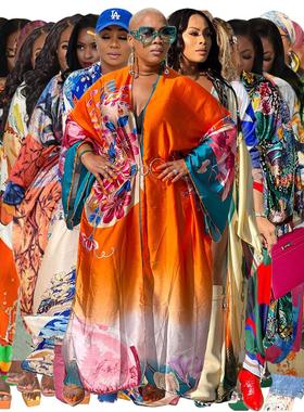 Women's coat imitates multi print windbreaker