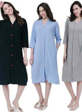 Women's nightgown style bathrobe that absorbs water and