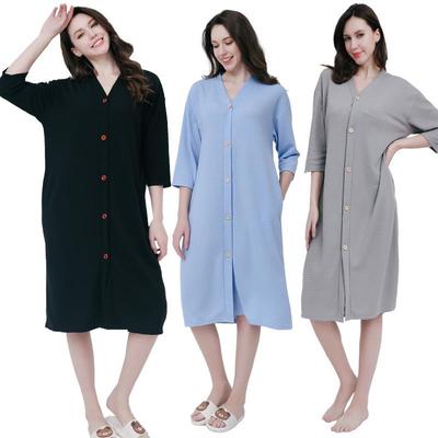 Women's nightgown style bathrobe that absorbs water and
