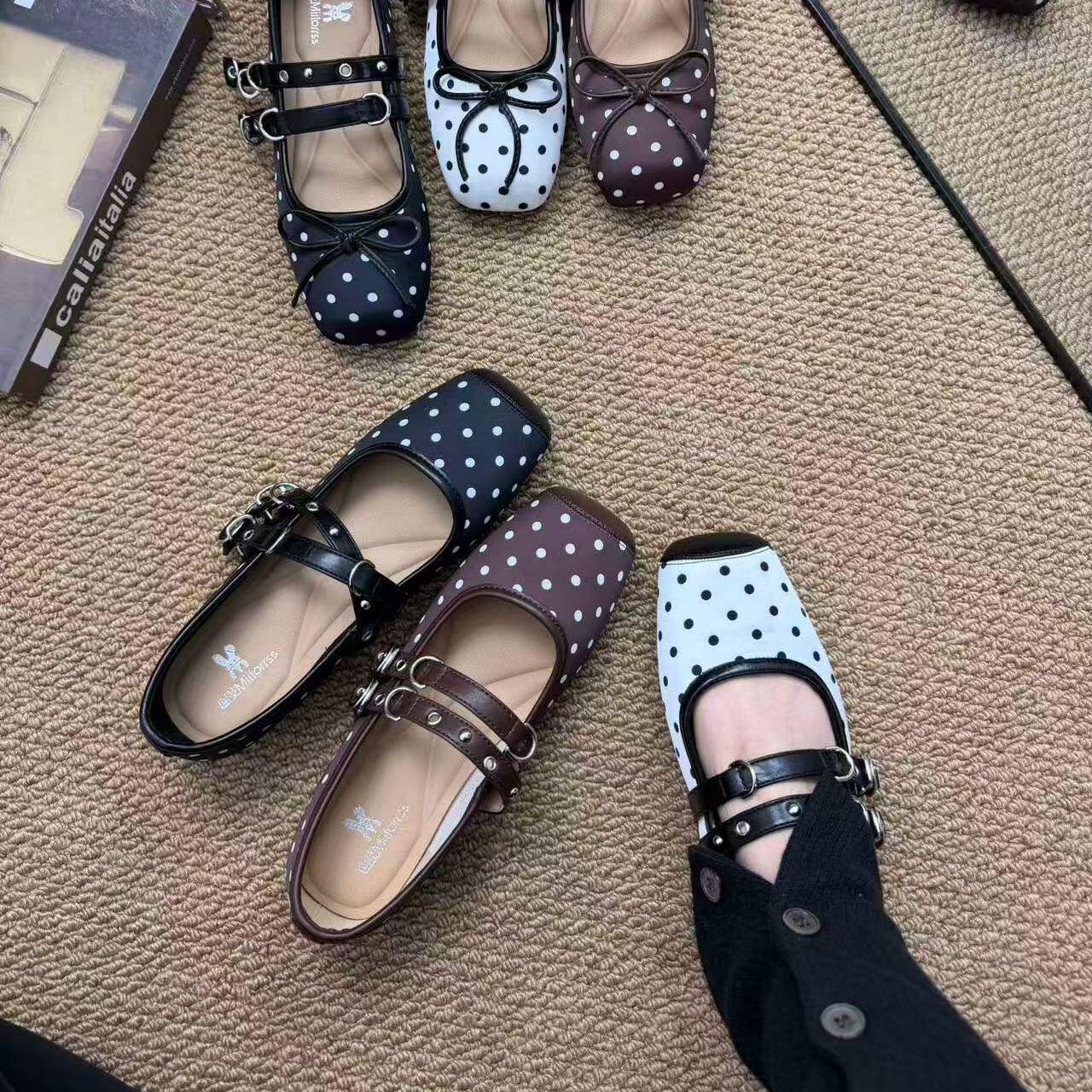 蜜女鞋时装鞋单鞋2026夏新款波点皮鞋小单鞋方根方头双皮带扣时尚