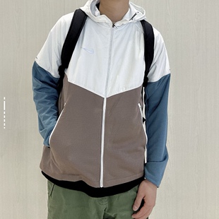 Nike/耐克 Therma-Fit 男子拒水保暖跑步运动夹克外套 HV8222-121