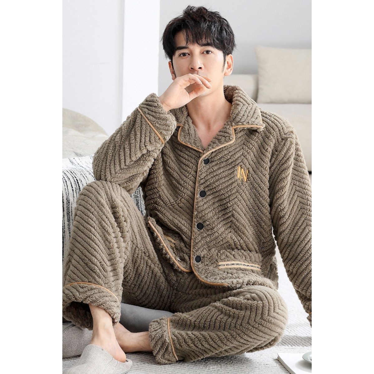 2025年新款长毛绒睡衣套装男秋冬季款加绒加厚简约家居服可外穿