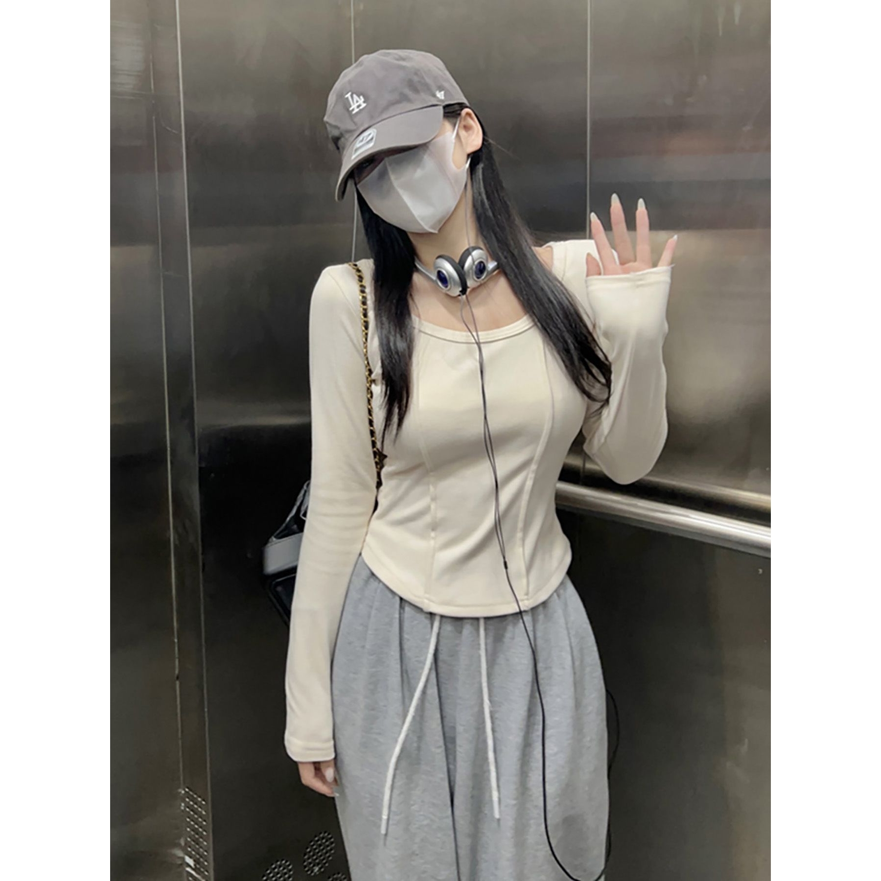 秋冬短款打底衫女内搭加绒加厚德绒正肩长袖T恤修身上衣外穿秋衣