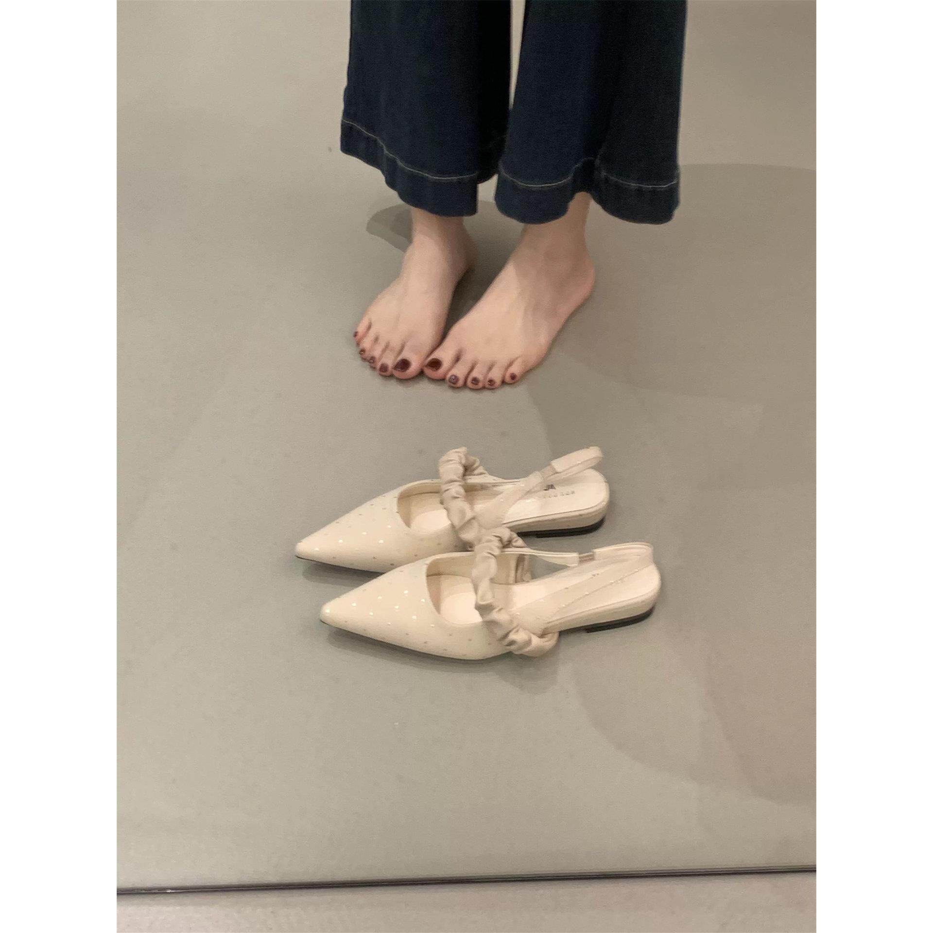 桃小姐巨好看绝美尖头平底单鞋女2026新款配裙子法式水钻玛丽珍鞋