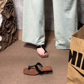 坡跟套趾拖鞋 女外穿新款 度假旅游沙滩鞋 羊皮版 设计感小众凉拖鞋