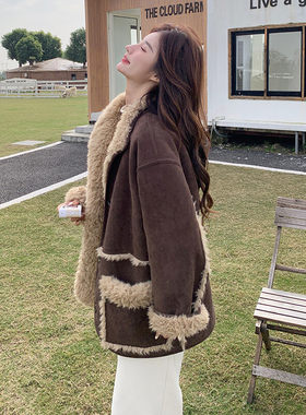 咖色两面穿羊羔毛外套女冬季加厚保暖皮毛一体中长款漂亮时尚新款